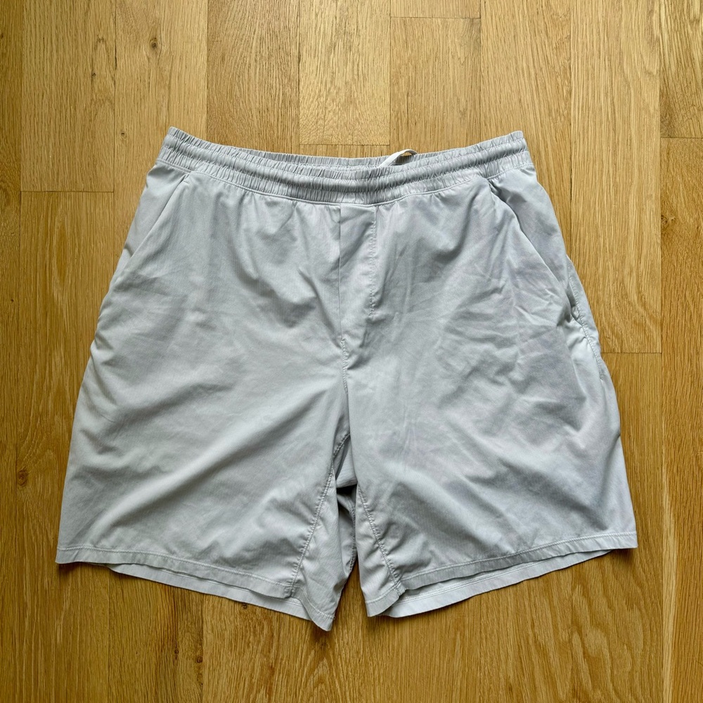 Lululemon Pace Breaker lined Shorts. Chalky White. Size L.
